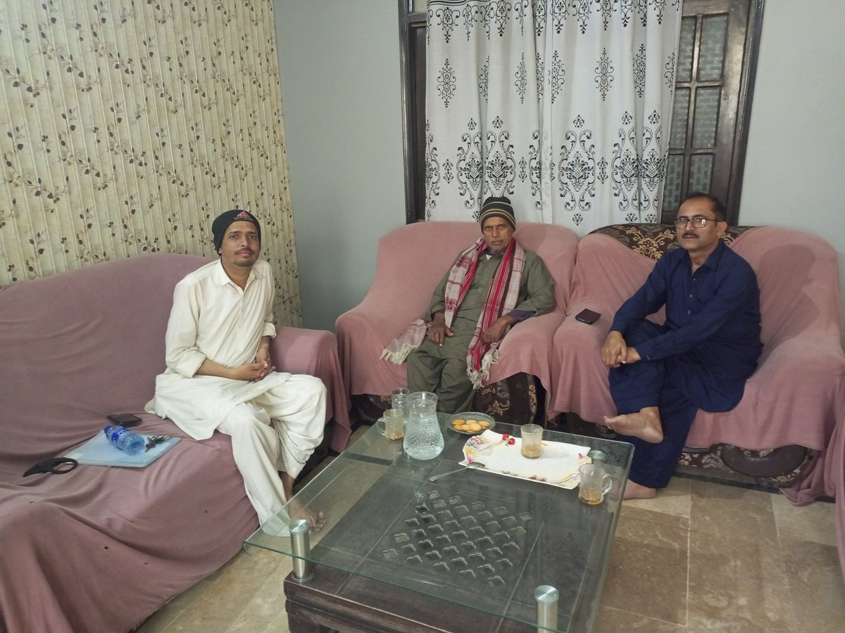 ayoubshan1's tweet photo. At Gabol House with Azhar and Sultan . https://t.co/Un2HMS0RXI