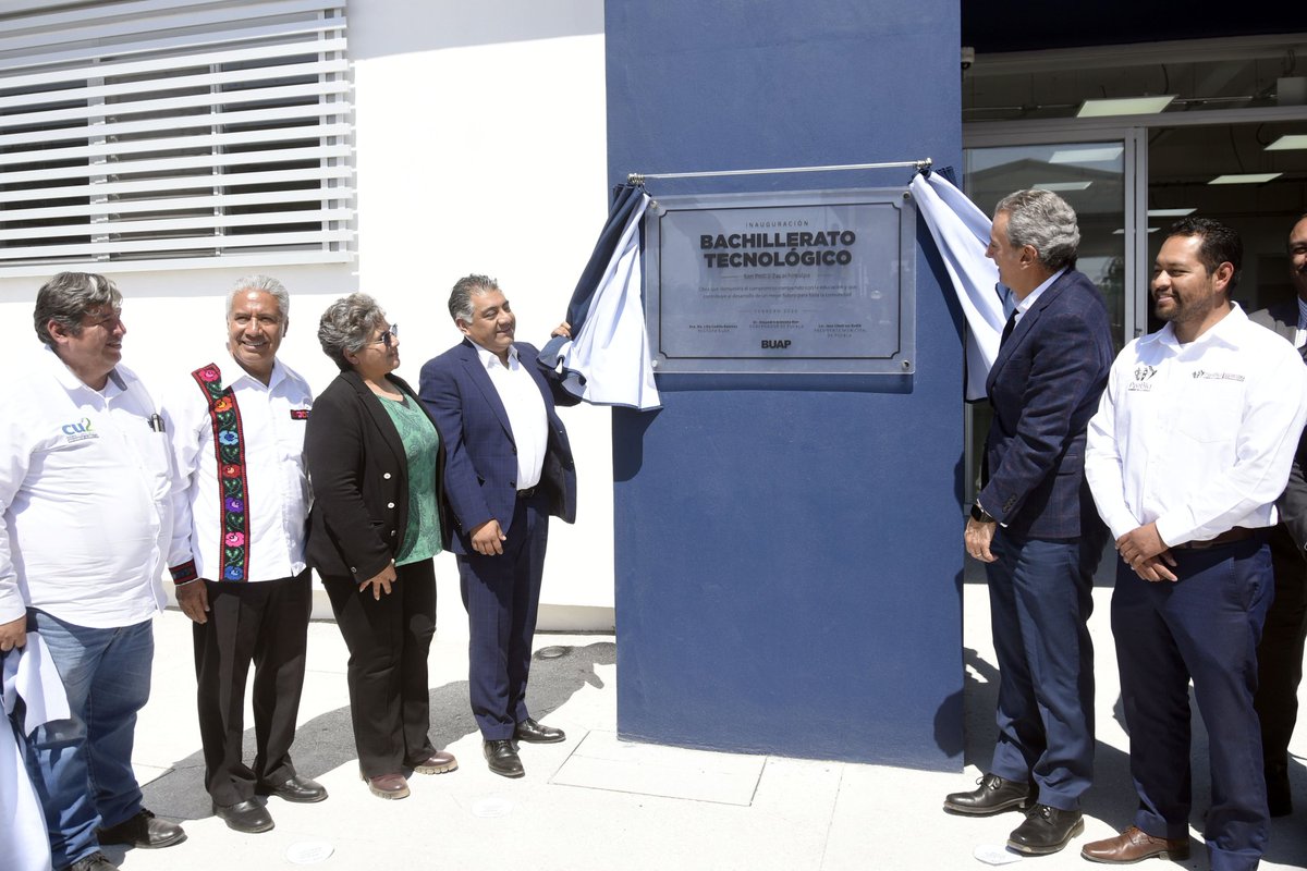 BUAPoficial's tweet photo. La obra, que beneficia a mil 400 personas, contó con el apoyo conjunto del gobierno estatal, el municipal de Puebla y de la junta auxiliar de San Pedro Zacachimalpa.
#BUAP #CU2 #EstudiantesBUAP #Bachillerato https://t.co/abqZKLfl0E