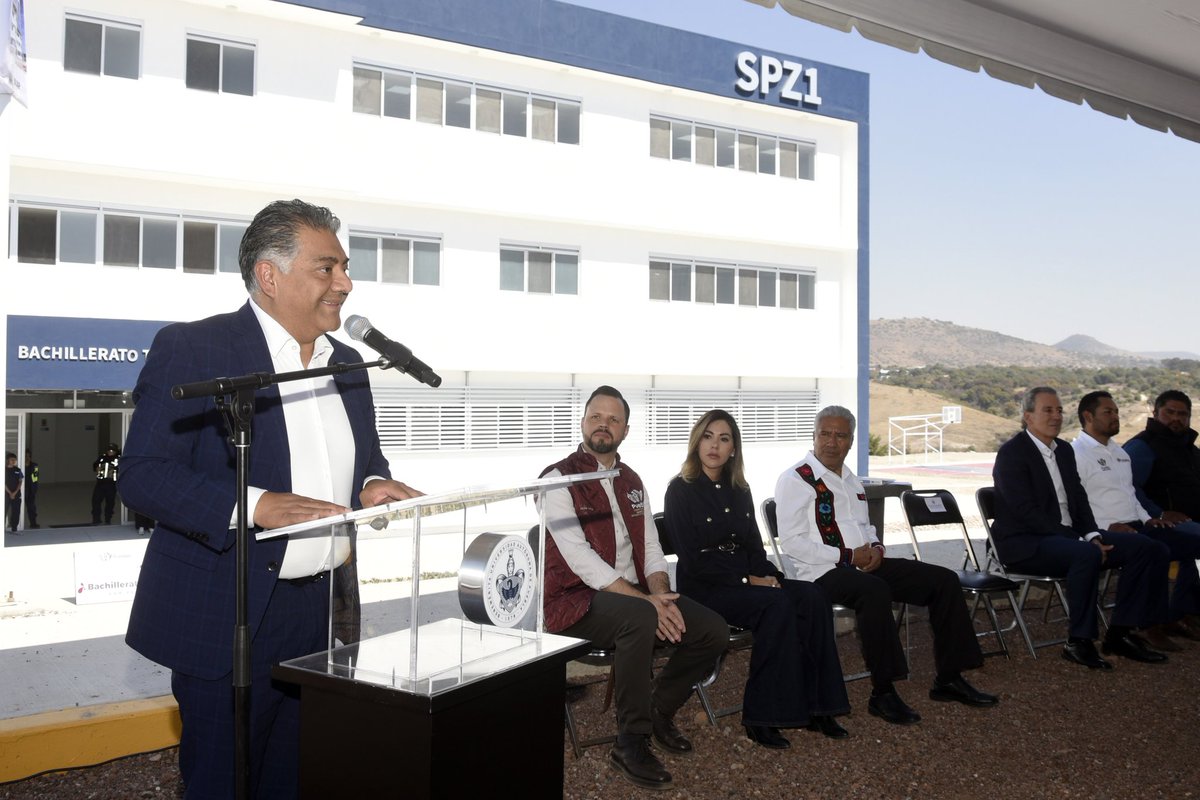 BUAPoficial's tweet photo. Inaugura BUAP edificio del Bachillerato Tecnológico San Pedro Zacachimalpa.
#BUAP #CU2 #EstudiantesBUAP #Bachillerato https://t.co/zSyO31wjIG