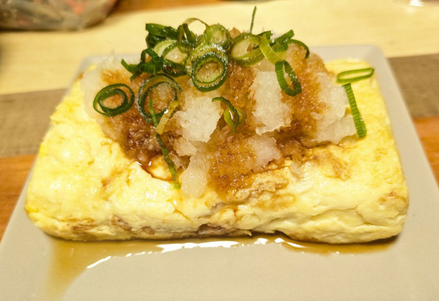 ShopYamaki's tweet photo. おはやまき☀️
週末は暖かくなるそうですね

昨日の祝日はバレンタインのお菓子作りしたという報告をXでチラチラ見かけました🍫

私も当日簡単に仕上げができる程度に準備していました🥰

卵黄をたくさん使ったので、夕食は余った卵白を入れた巨大だし巻きです😳

#企業公式が毎朝地元の天気を言い合う https://t.co/O4IxmzMgL8
