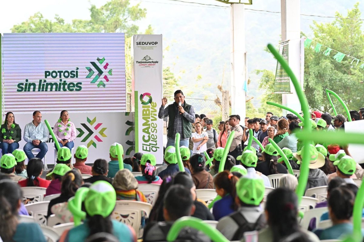 RGC_Mx's tweet photo. El cambio se vive sin límites en Tamazunchale con  la rehabilitación del camino Retroceso – Santiago Centro, con una inversión de 10 millones de pesos, reafirmando nuestro compromiso con el desarrollo de nuestras comunidades.

Vamos a seguir trabajando para que las carreteras vuelvan a ser una oportunidad de crecimiento para los pueblos.💪🏻💚

#PotosíSinLímites #Tamazunchale #ElCambioQueSeVive