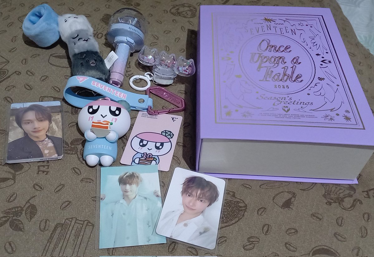 Feedback super positivo pras divas <a href="/dkzinho__/">cati</a> e <a href="/wonuportrait/">babi</a>  por mais esses merchs lindos. Como sempre cegs sem estresse e rápidas. Obrigada e já estou ansiosa pras próximas cegs 💜💜💜