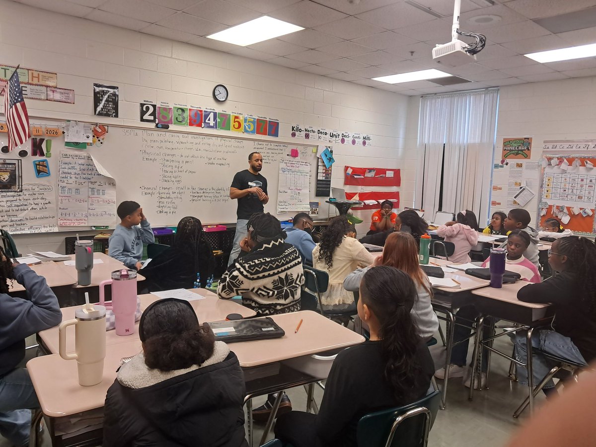 DeirdraMiller's tweet photo. Bobcats are CAREER DAY ready @BethlehemES_HCS ! Shout out to our wonderful School Counselors for hosting an amazing event! https://t.co/QmnMgCdzDz