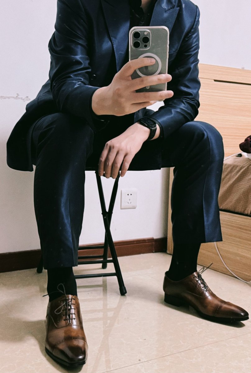 zzjs001's tweet photo. 杭州有正装同好 https://t.co/Vkr2umZ9ih