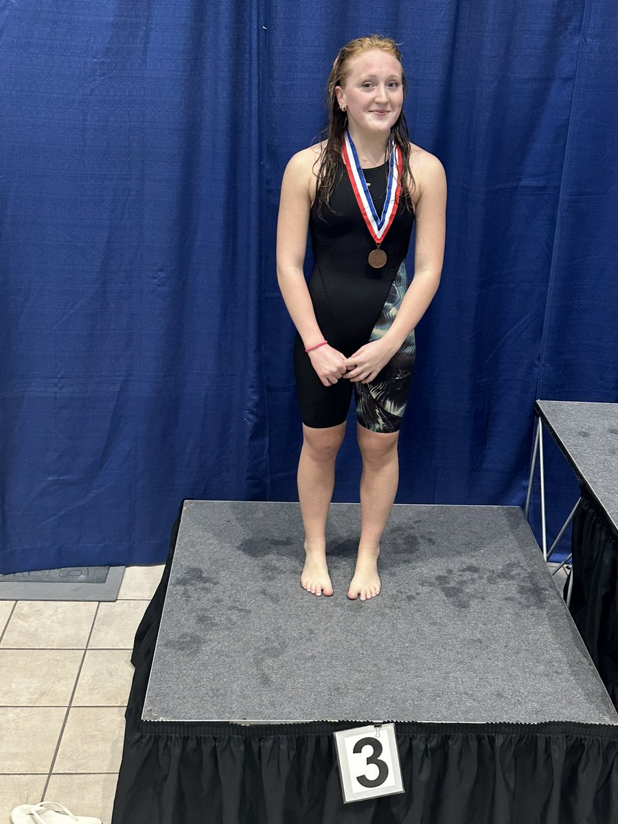 Maddie McCorkle with a .08 better finish to take 3rd in the 200 Free! Erica M 6th, Samantha C 8th and Addisyn L 12th