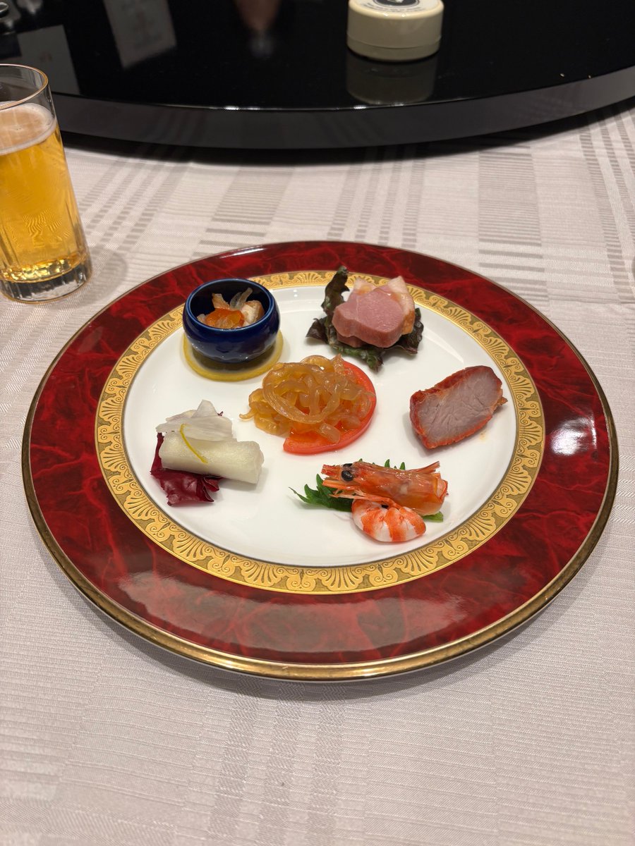 HiroN456's tweet photo. グランドニッコー東京台場「中国料理桃季」で次男家族とランチ
���蟹肉入りふかひれスープ、牛肉OX醬炒め、海老チリソース煮と旬の食材を堪能
☆高市自民党の圧勝で仕事の影響はあるのか？高市株高の恩恵は、ありそう、
孫娘は、個室を元気一杯歩き回り楽しんでいる😊 https://t.co/6XpEP9quB7