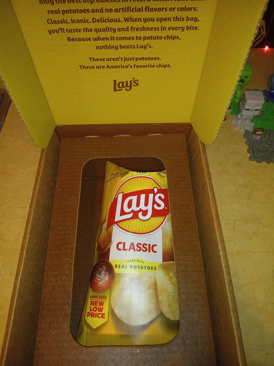 Necrodius's tweet photo. @LAYS Forgot to post, but I got mine yesterday, mid-day. It is cool, I do not want to eat it. I mean... umm... I didn't get it #cough I want my year of chips now #cough XD ok, how about a 2nd bag to have once these are gone? I like original, but I prefer baked. Still, ty for the chance https://t.co/xMl1SDdWRP