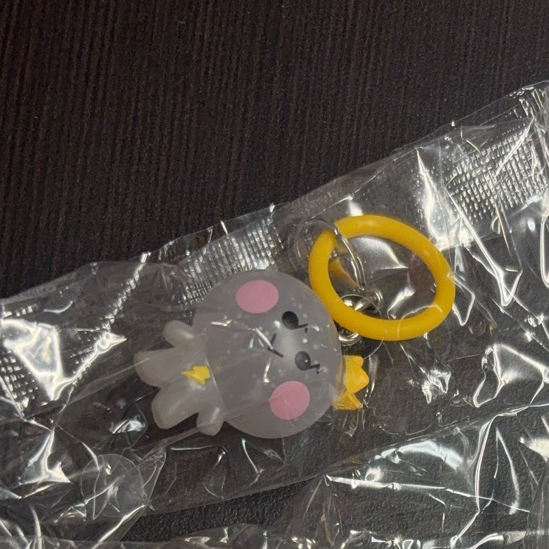 tn15292's tweet photo. @a_13jm_ 初リプ失礼します！ヨシくんの目じるし所持しています！ジョンファンの目じるしと交換可能でしょうか？ https://t.co/EwzAX0TgOS