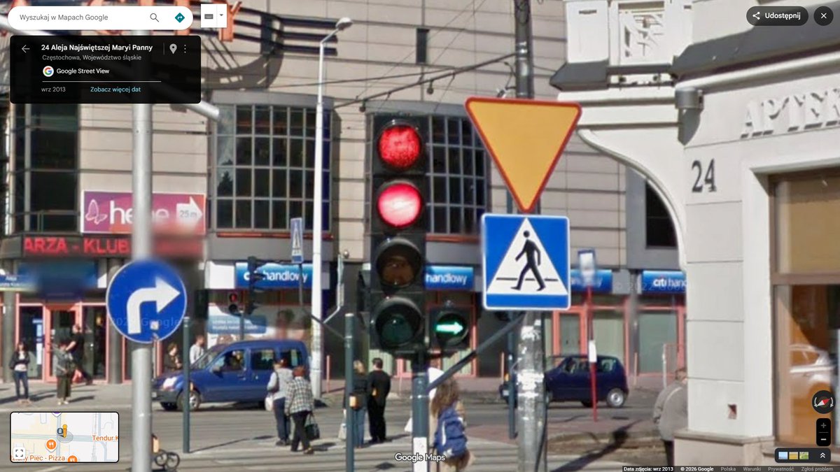 NKaczow's tweet photo. @q_dome A co powiesz na pięciokomorowe dla samochodów? 😏 Ogólnie tego typu ciekawostki zbieram do tego arkusza: https://t.co/cGfp66ZTxH https://t.co/V2fQUm6uED