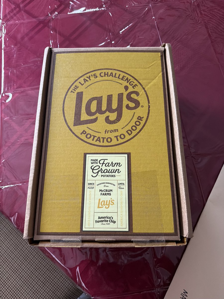 mjw315's tweet photo. @LAYS Mine arrived today! Awesome job and it was such a fun experience to be a part of. My kids loved tracking the process. #layschallenge https://t.co/zsp4WMH4h2