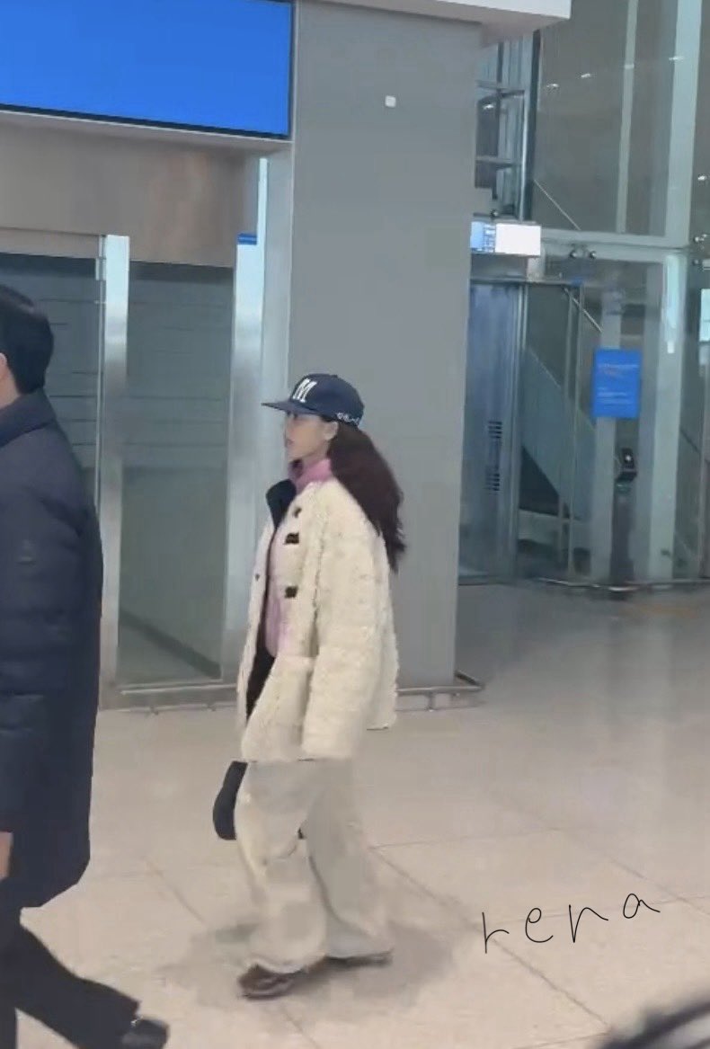 260212 ICN 

ＡＭ

#TWICE #트와이스 #JIHYO #지효 #ジヒョ