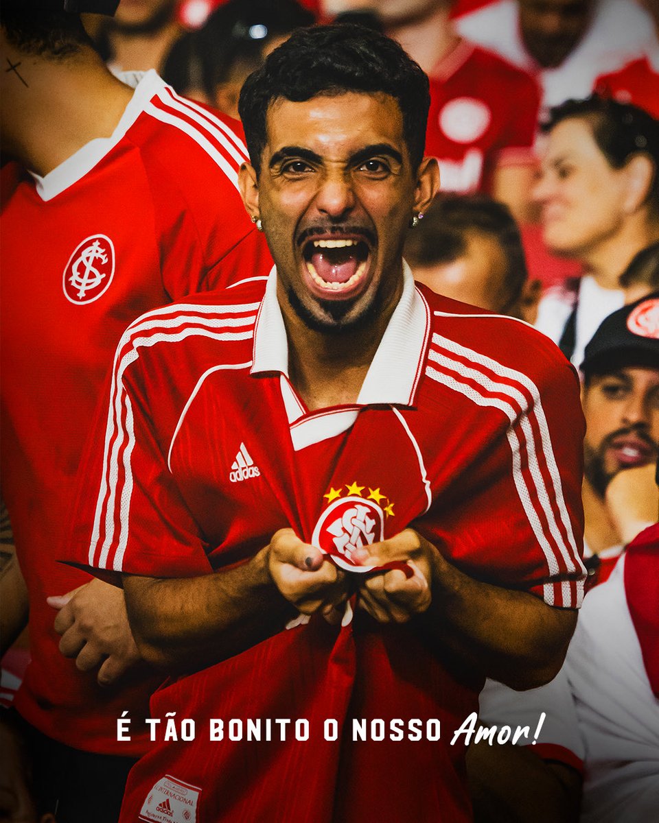 SCInternacional's tweet photo. Av. Padre Cacique, 891: onde Clube e Povo 𝗰𝗮𝗺𝗶𝗻𝗵𝗮𝗺 𝗽𝗿𝗼 𝗺𝗲𝘀𝗺𝗼 𝗹𝘂𝗴𝗮𝗿. 🇦🇹🏟️

🔗 Acesse o https://t.co/OZFmTHVVf6, aproveite valores a partir de 10 reais para sócios e sócias Academia do Povo e 16 reais para a modalidade Campeão do Mundo e garanta presença no duelo com o Palmeiras!