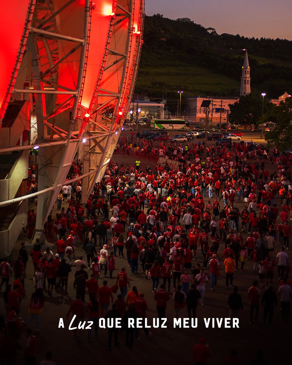 SCInternacional's tweet photo. Av. Padre Cacique, 891: onde Clube e Povo 𝗰𝗮𝗺𝗶𝗻𝗵𝗮𝗺 𝗽𝗿𝗼 𝗺𝗲𝘀𝗺𝗼 𝗹𝘂𝗴𝗮𝗿. 🇦🇹🏟️

🔗 Acesse o https://t.co/OZFmTHVVf6, aproveite valores a partir de 10 reais para sócios e sócias Academia do Povo e 16 reais para a modalidade Campeão do Mundo e garanta presença no duelo com o Palmeiras!