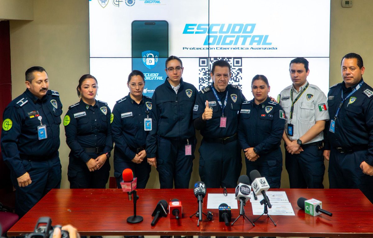 ExpresSanLuis's tweet photo. #SLP Escudo Digital, nueva app gratuita contra la extorsión telefónica | La SSPC capitalina presentó una herramienta preventiva desarrollada por la Policía Cibernética Municipal, tras registrar 3,260 reportes de llamadas de este delito entre 2025 y 2026. https://t.co/1AqUmfBixg https://t.co/AKumDLrPdu