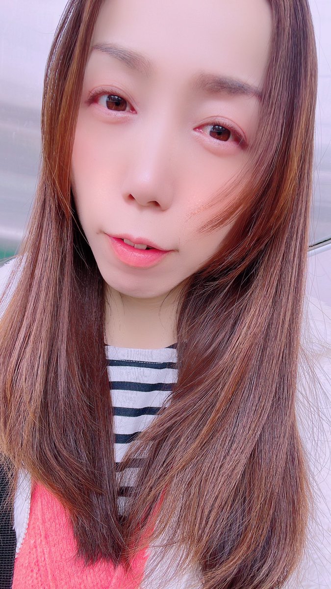 今日は
2026年明けておそらく1回目の…

色んな話
いっぱい出来たらいいな〜🥰🥰

久しぶりで楽しみだ🙌🏻✨️

行ってきます🌸