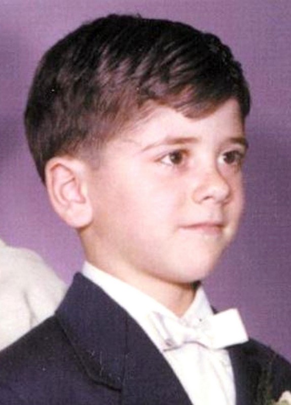 KISSopolis's tweet photo. Can You Guess Which KISS Member This Is? 🤔 https://t.co/1aL0Vdiw17