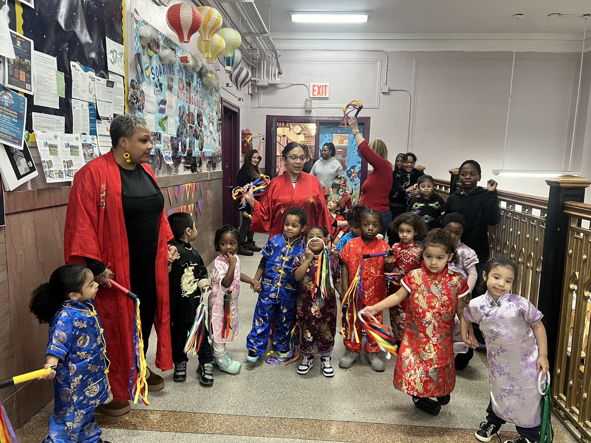 TheraErickson's tweet photo. ❤️3K/PreK Lunar New Year 🧧 Annual Parade with Principal Cruz!  #LunarNewYear 🐴 #StudentExperiences #Culture #Celebrations #Community https://t.co/X2jAXcDo51