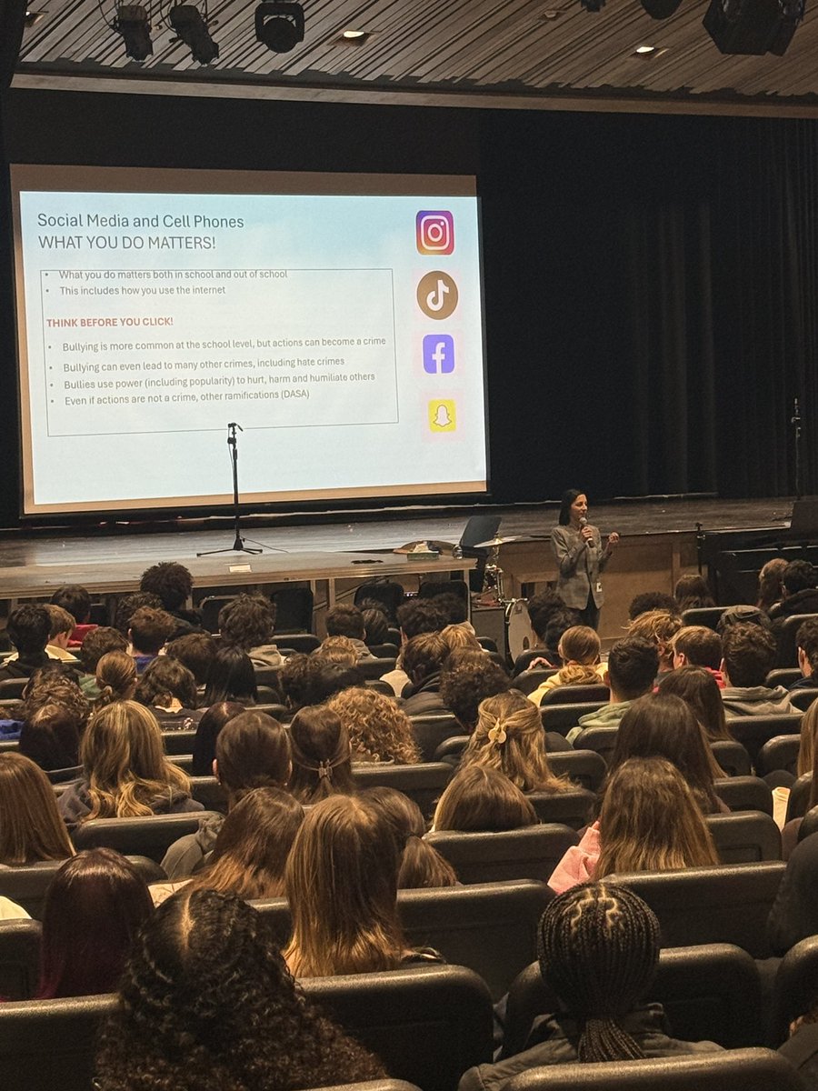 Lauren Neckin tweet media