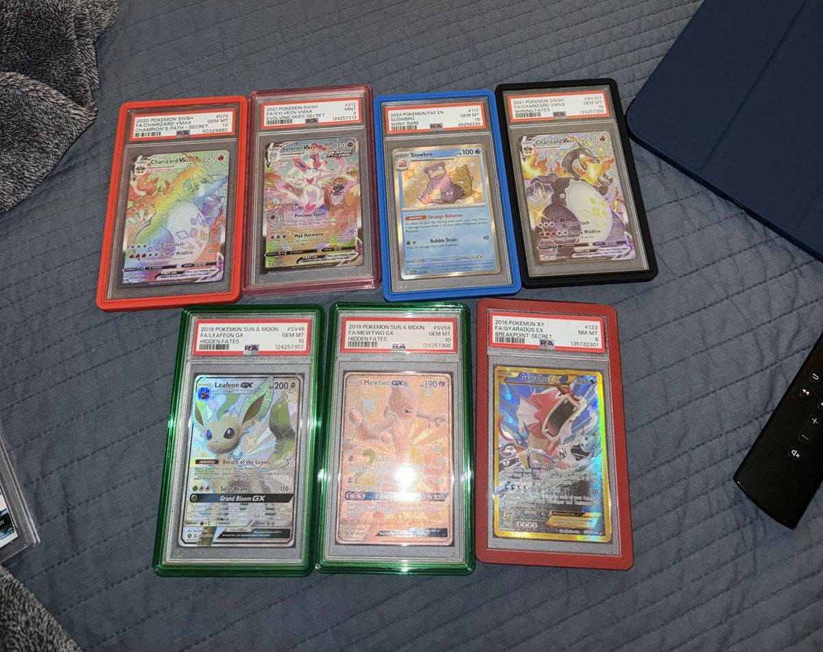 Alexfennell's tweet photo. @dog913101 @TLawwwwwww @PokeTeeJay I do like color guards with certain cards, but tag does look clean by itself! Everyone has their own preference though. https://t.co/yVOf3EWAYz