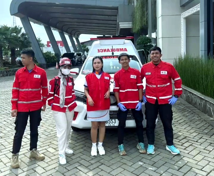 Kamis manis 
Sambut dengan optimis