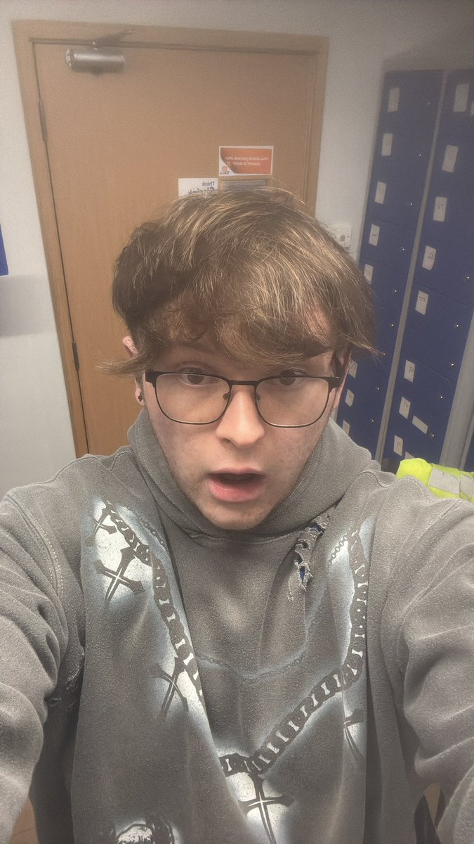 Chazzao7's tweet image. Mogged