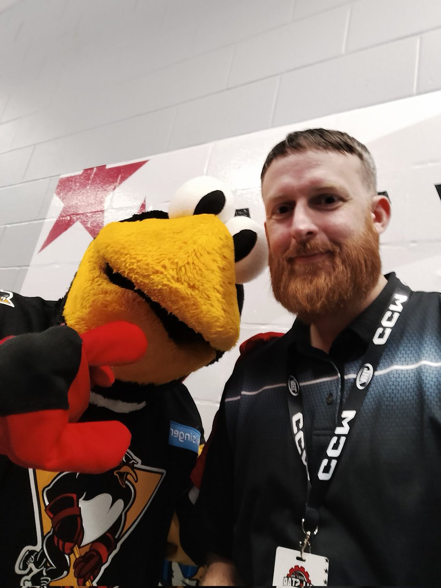 TonyAndrock's tweet image. We felt cute. Might delete later. 

@InsideAHLHockey