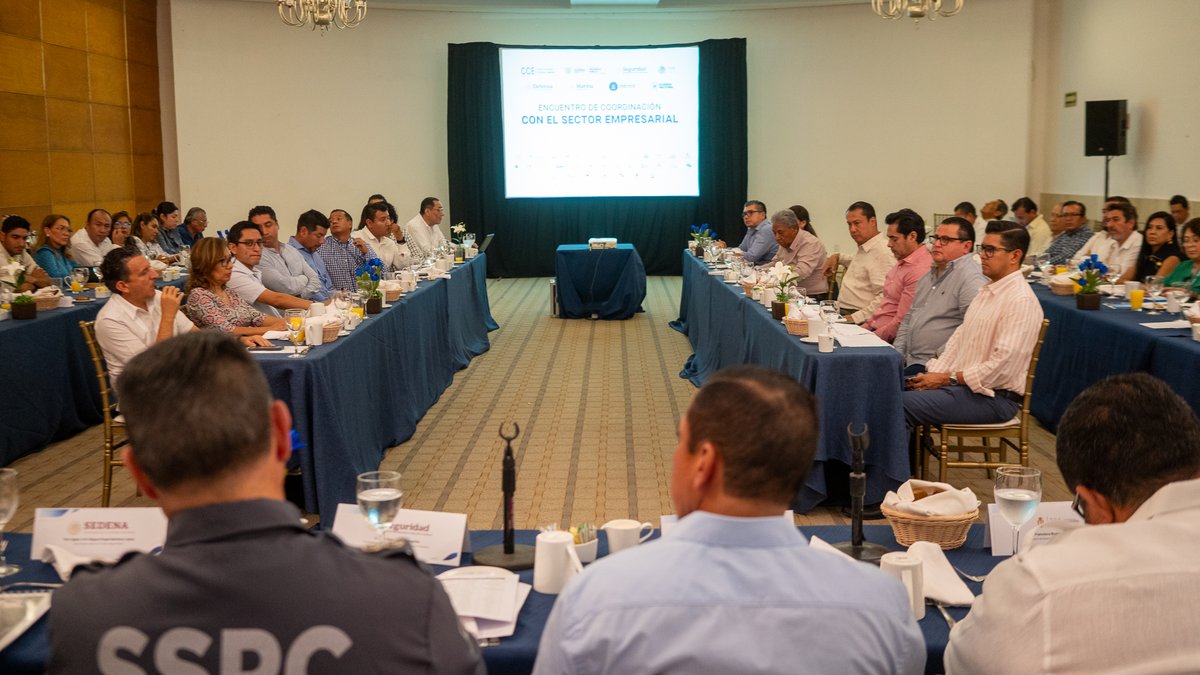 El Sector Privado de Guerrero sostuvo un encuentro de coordinación con autoridades federales y estatales en materia de seguridad pública en Guerrero.

Durante el encuentro, representantes del sector empresarial compartieron diversas inquietudes relacionadas con el entorno