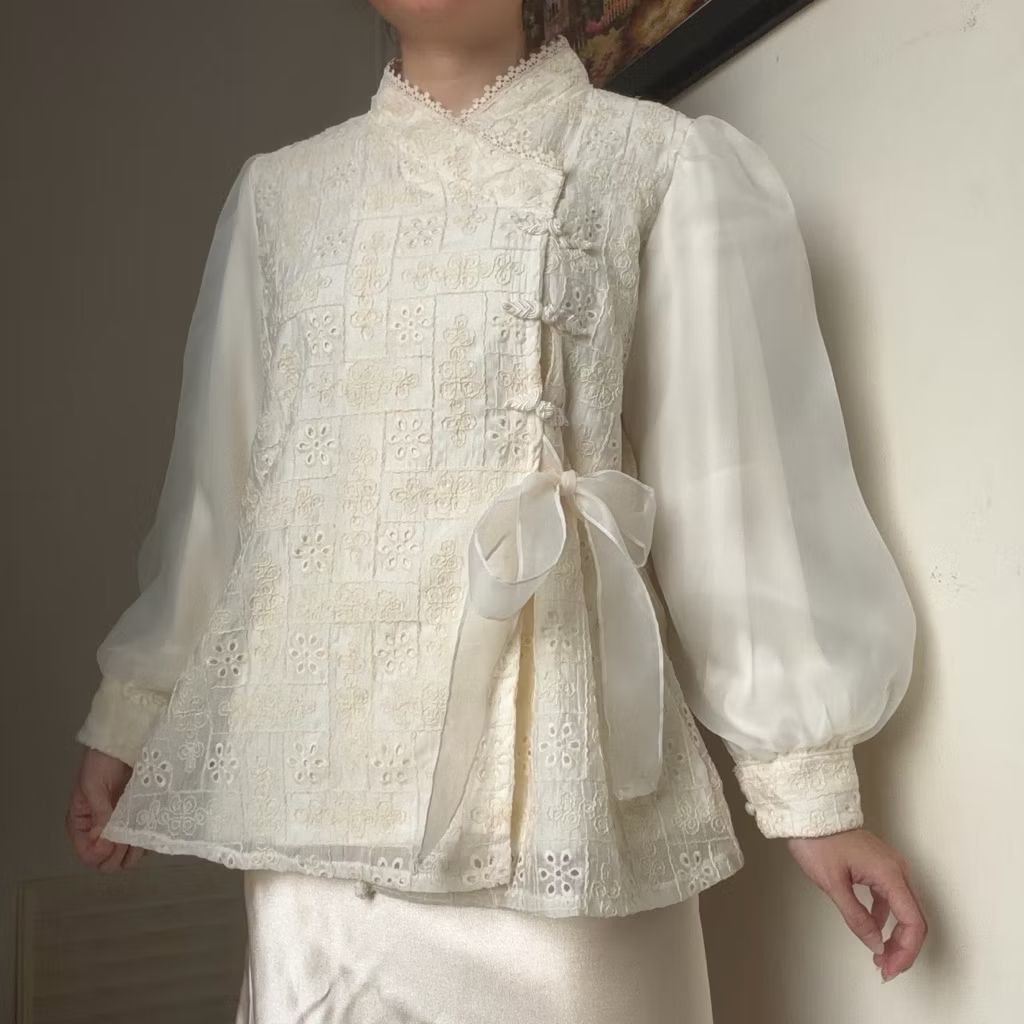 annishr_'s tweet photo. Cek Mulan Top atasan blouse kemeja wanita lebaran raya pesta kondangan wisuda kantor tensel bordir korean style by biel the label dengan harga Rp199.000. Dapatkan di Shopee sekarang! https://t.co/qcGoAixjrN https://t.co/n7tq2oZOll