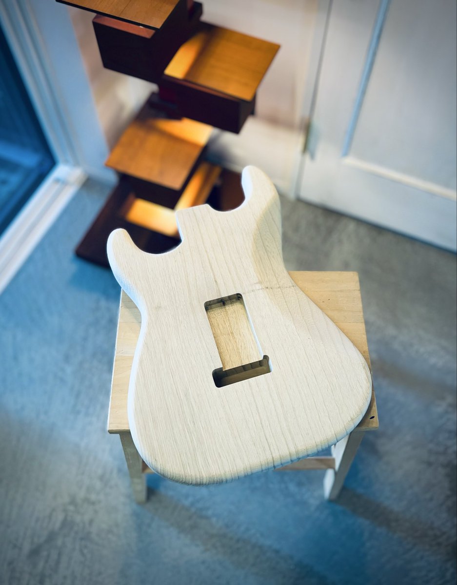 zukah51's tweet photo. kingsguitar
今年は僅かですが市場に出す事
私の小さな冒険です
1ピースコリーナボディ
私の61年のストラトボディを細密にスキャンしてトレースしたボディです今迄はプロの方に供給させて頂きそのレスポンスを反映したより良い
ギターを製作して行く所存です
ご興味のある方は宜しくご検討
下さい https://t.co/2FTl6XfAYq