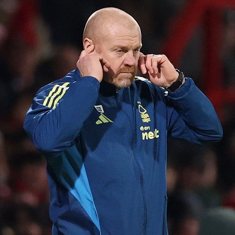 Off__thebench's tweet photo. 🚨 BREAKING: Sean Dyche has been sacked by Nottingham Forest with immediate effect.
#NFFC part ways with the manager after just four months in charge.
#NottinghamForest #SeanDyche #PremierLeague #Football #ManagerialChange https://t.co/XNW6Hxr1qD