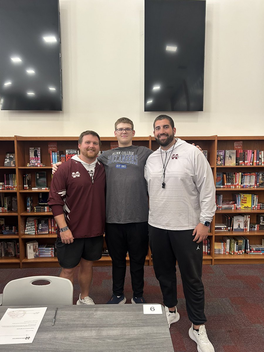 mcneill_josh's tweet image. Super proud of this group of Bulldogs on signing to play at the next level! Go represent @DogFootball on Saturdays

#ProudCoach
@MagISDAthletics @MagnoliaHighTX