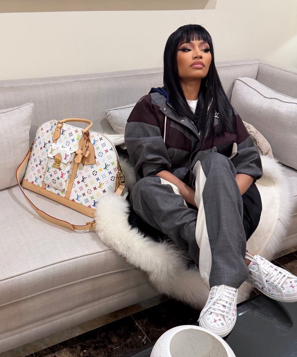 <a href="/NICKIMINAJ/">Nicki Minaj</a> NICKI MINAJ IS SO GORGEOUS