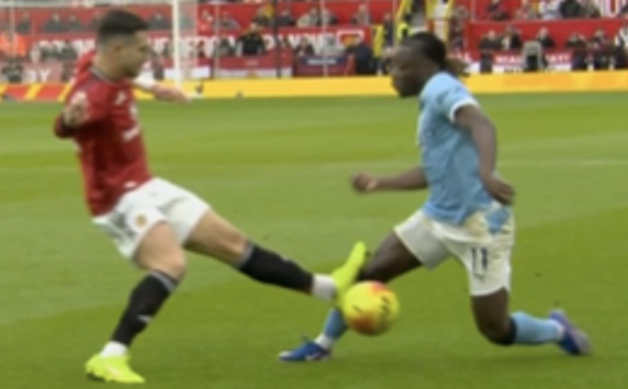 divine ☆ tweet media