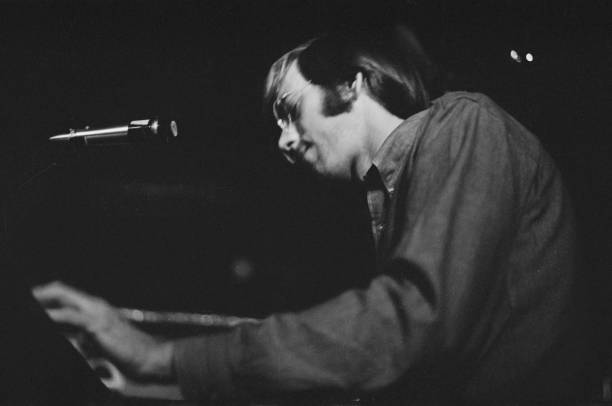 NewWaveAndPunk's tweet image. Born on this day in 1939: Ray Manzarek #TheDoors 
Pics; 
Don Paulsen 
Henry Diltz
youtu.be/BgQg3J7xU1k?si…