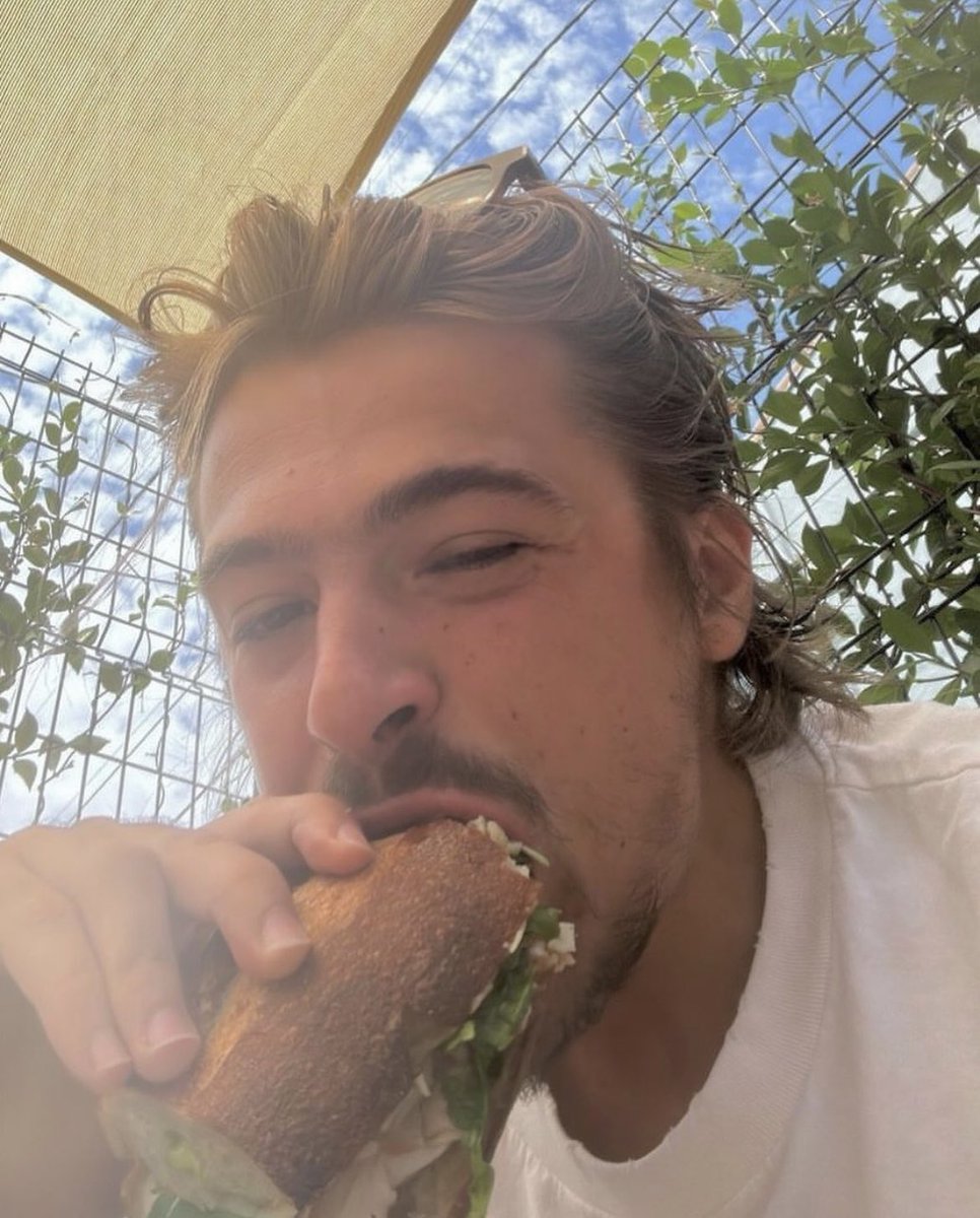 woodsyfisher's tweet photo. ⁣　
　          ⁣　                  NOM  !
⁣ https://t.co/pdbNaGCvBk