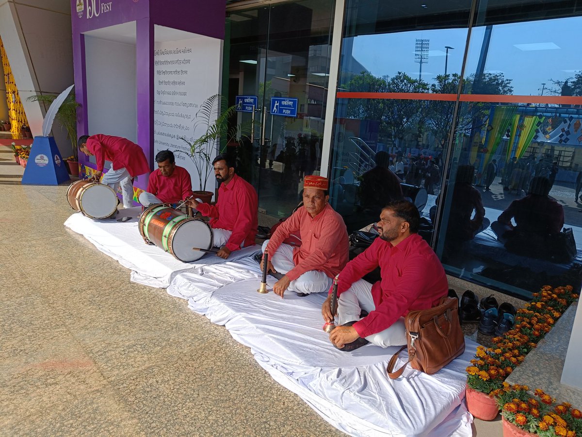 tapasya_s's tweet photo. Some pics from the inaugural event #DULF https://t.co/jvSndgNfxW