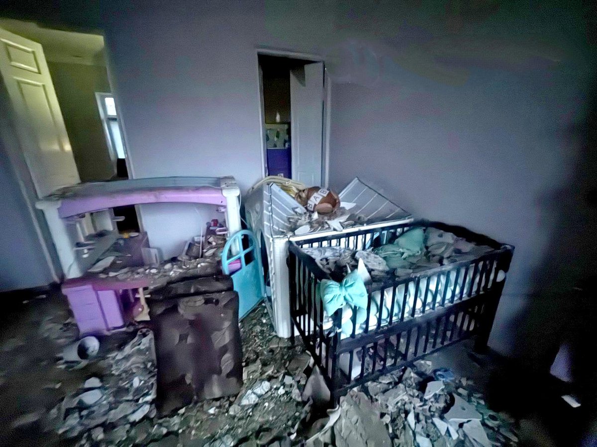 У Дніпрі зазнав поранень хлопчик, якому ще
 немає й місяця❗❗❗

госпіталізован. Його стан медики оцінюють як середньої тяжкості. 
хусня- гнійний гній!