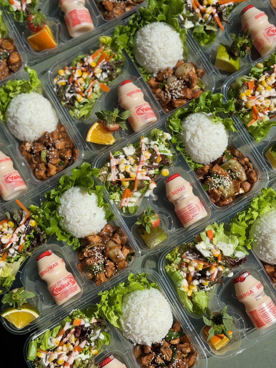 Bakul Selada tweet media