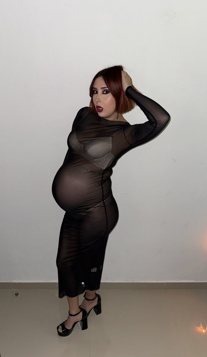 ¿Crees que me veo sexy? 
¿Te gustaría ver cómo me saco la lechita de las tetas? 😈
Ingresa a mi grupo gratis y mira mis promociones activas por todo el mes del amor 🫦 t.me/eurusrostova
Suscríbete por Telegram