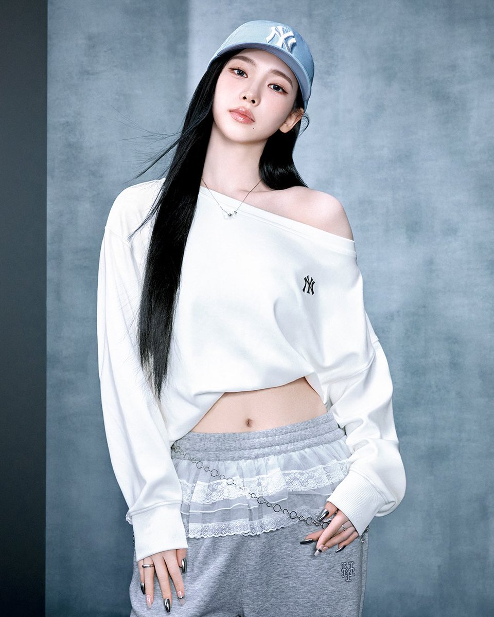 KARINA BASE tweet media