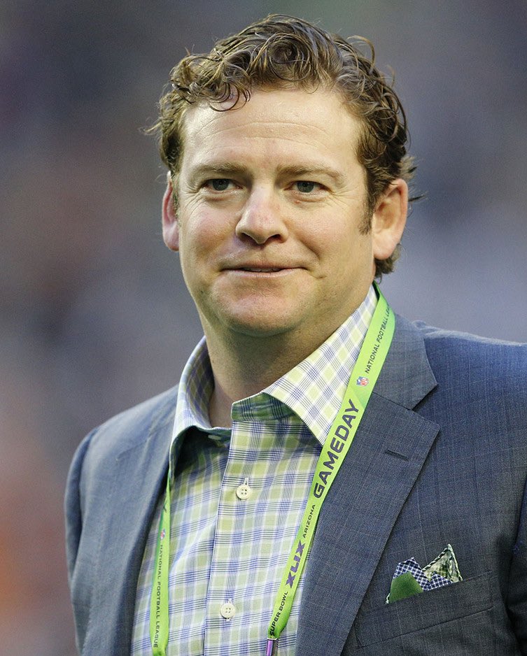 During the Seahawks’ Super Bowl victory parade, Seattle GM John Schneider — who is a Catholic — tossed out small figurines of Jesus that were inscribed with “Jesus ❤️ You” to fans in the crowd.