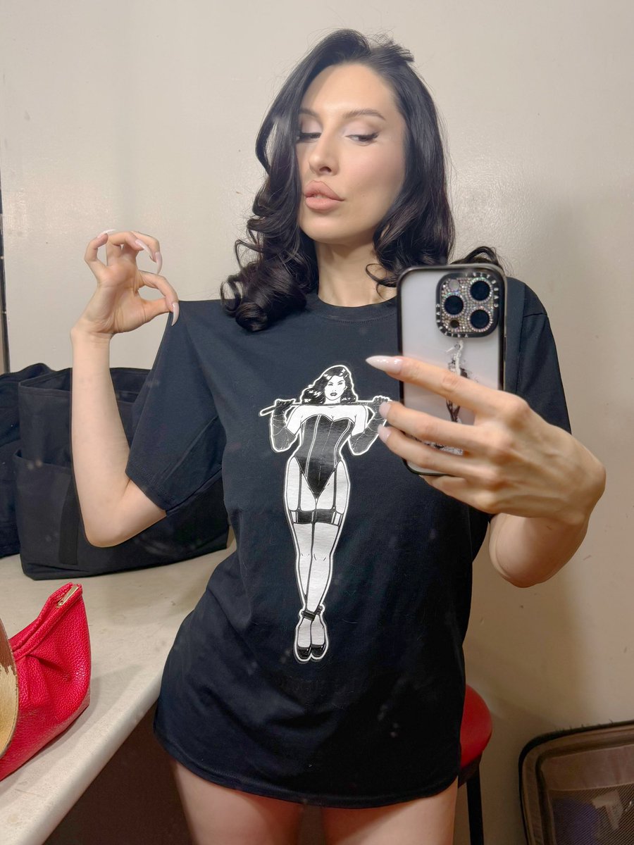 𝔐𝔞𝔡𝔢𝔩𝔞𝔦𝔫𝔢 ℌ𝔬𝔯𝔫 🦂 tweet media
