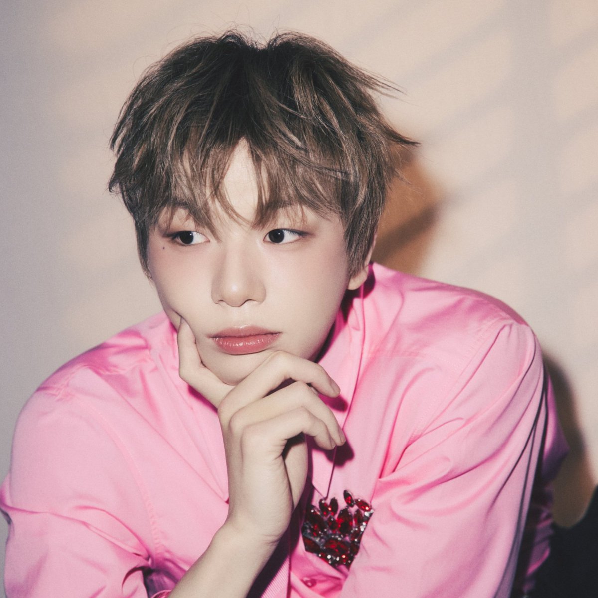 OneilyMusic's tweet photo. KANGDANIEL’s “Stay” reaches a new peak of #74 (+2) on the Worldwide iTunes Song Chart. https://t.co/usXFooazI0