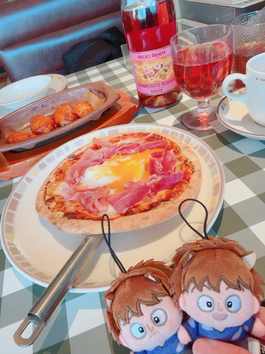 サイゼ来ちゃった🫶🫶🫶(1人+2人)(ボトルは一人で飲みますwwww)