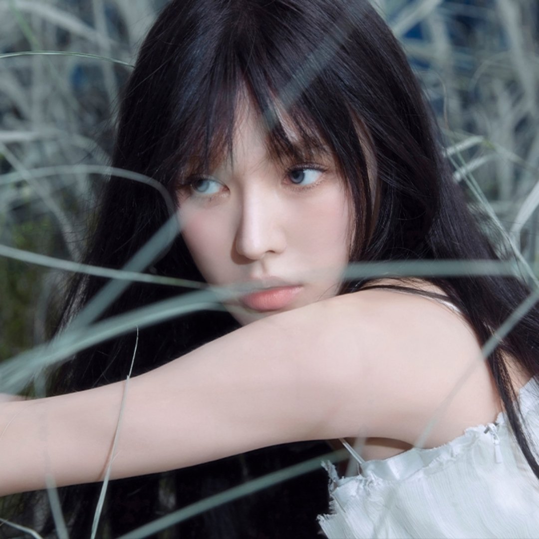 “Daydream” by #WENDY re-enters the top 200 on the Worldwide iTunes Song Chart at #197 (+35).