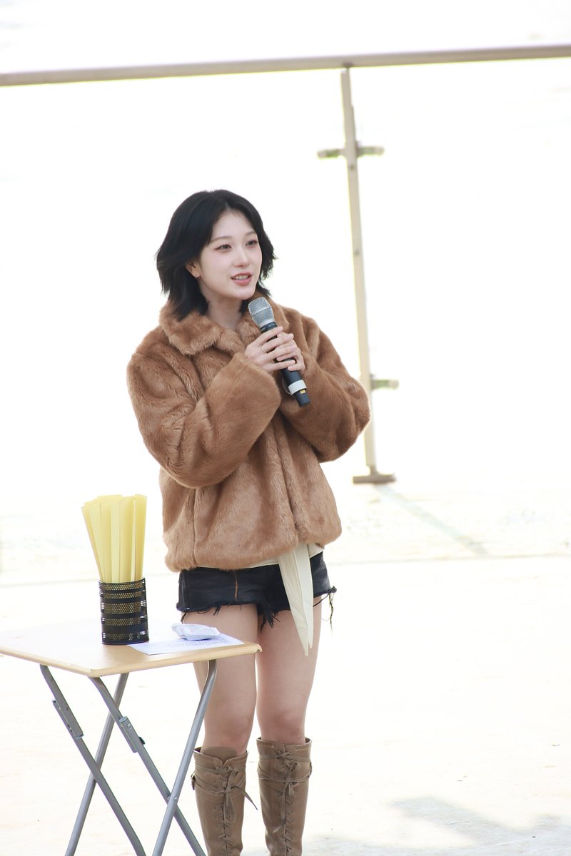 이서연 실물 처음 봄😶
#이서연 #덕밥집