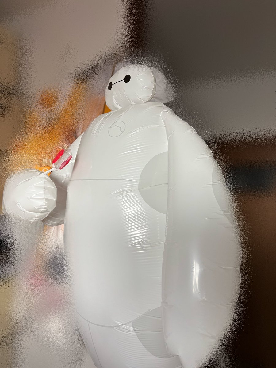 お部屋暖かくしたらしぼみかけてたベイマックスが復活した！！www