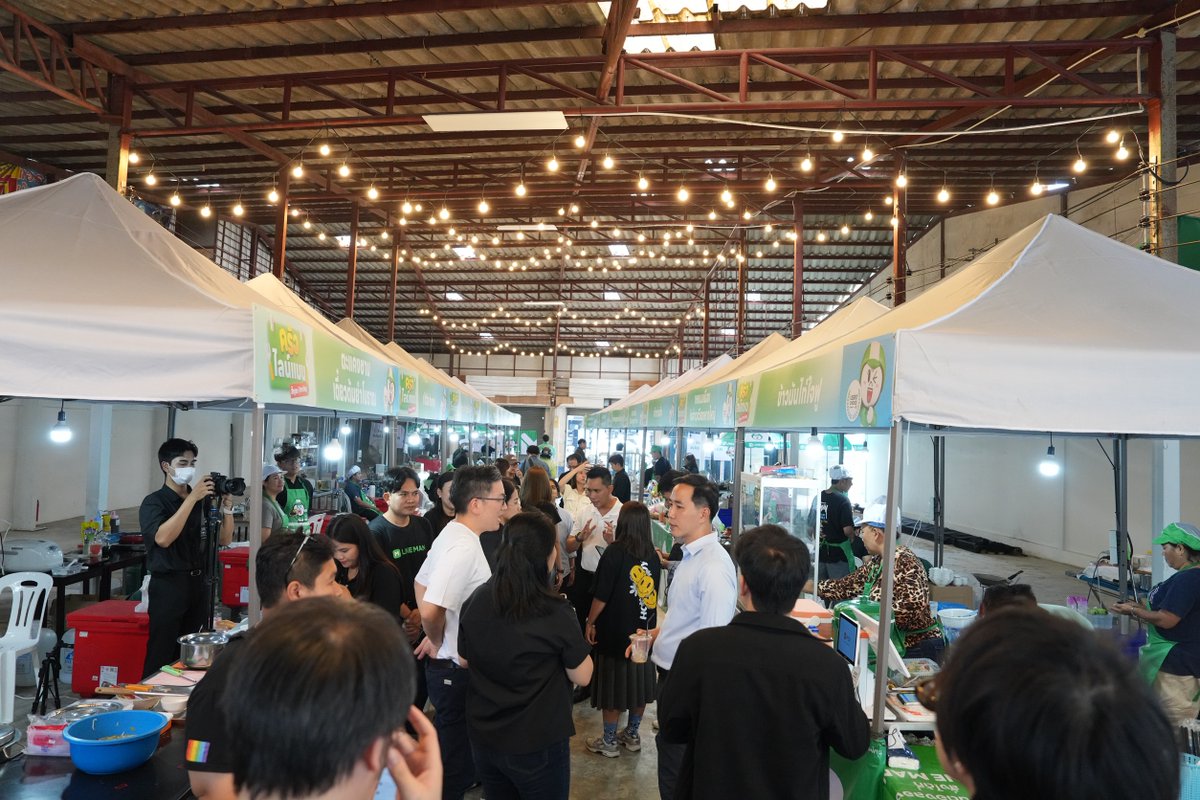 LINE Global tweet media