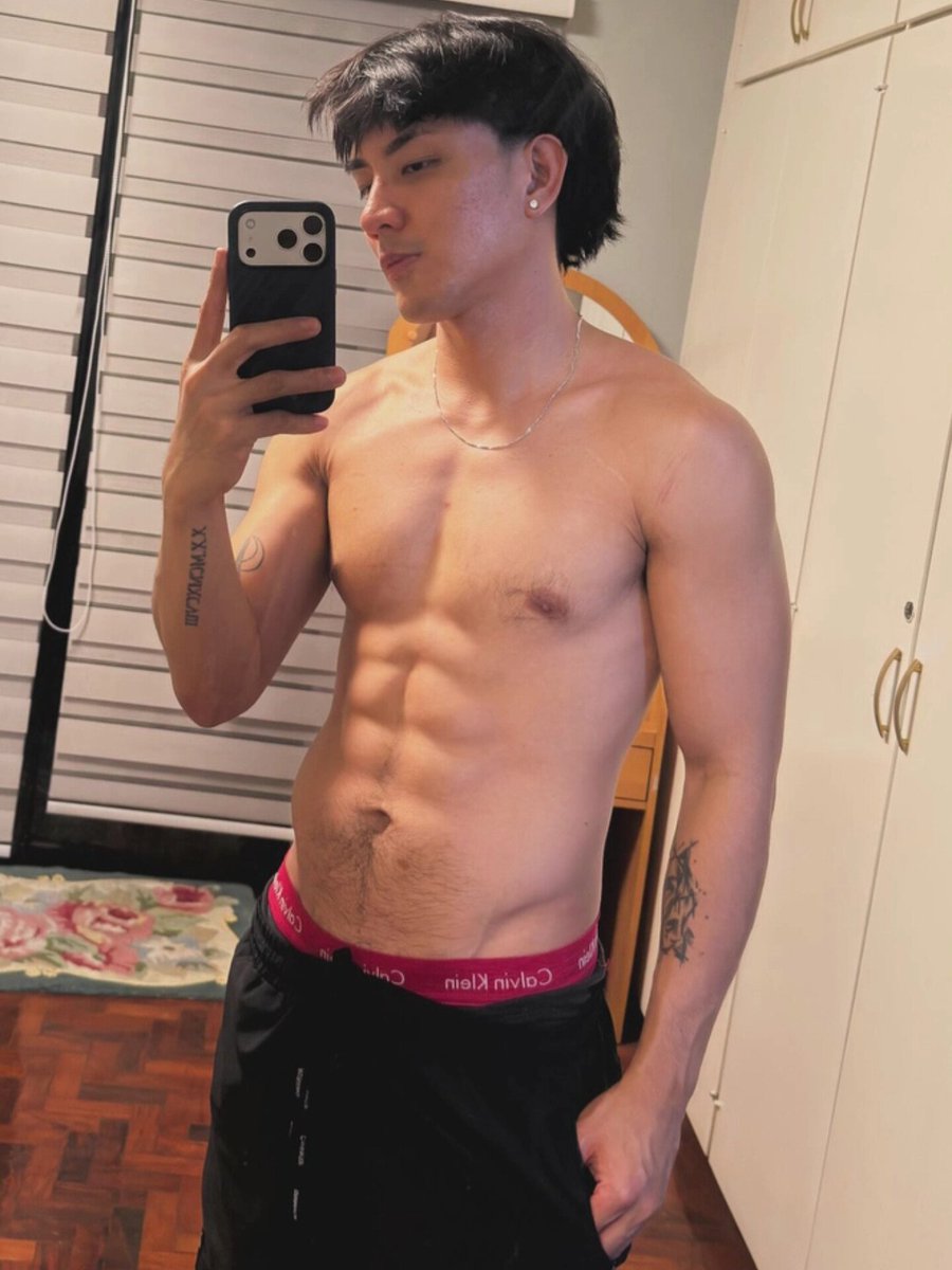 gelograph's tweet photo. GRABE YUNG ABS NI RALPH 🥵 https://t.co/57h3Kxg3oc