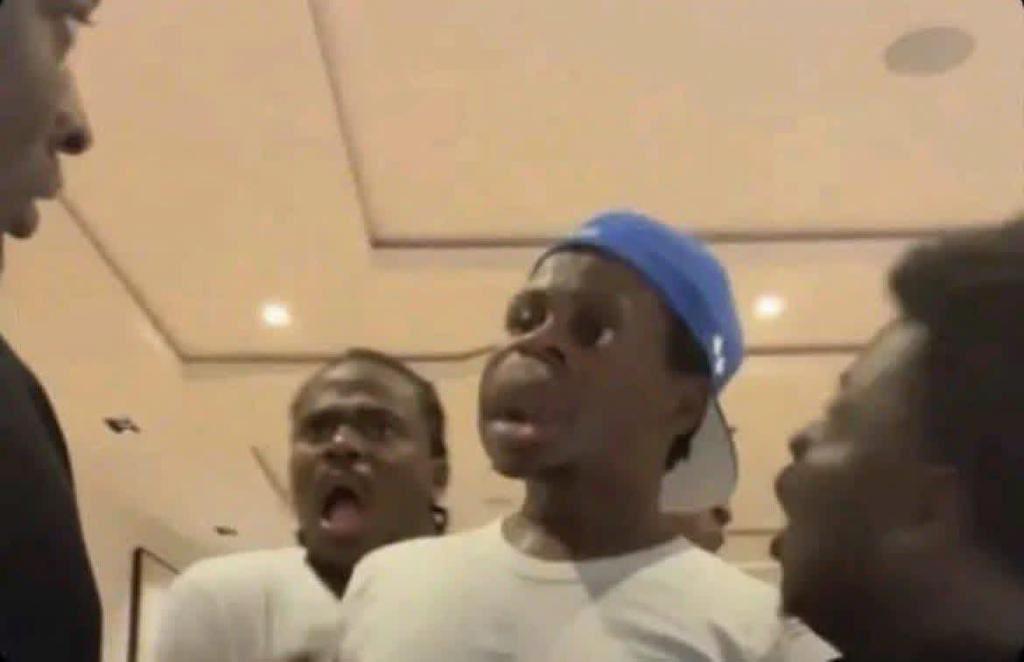 Wakangotenga Valentine's Gift takutoziva kuti urimhando ipi yeMen😂